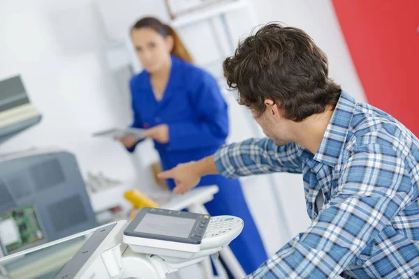 Conversación con el colega — Foto de Stock