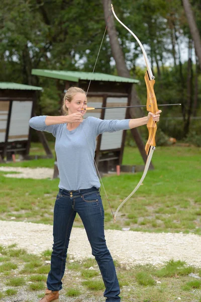 Archer na pozici a rekreace — Stock fotografie