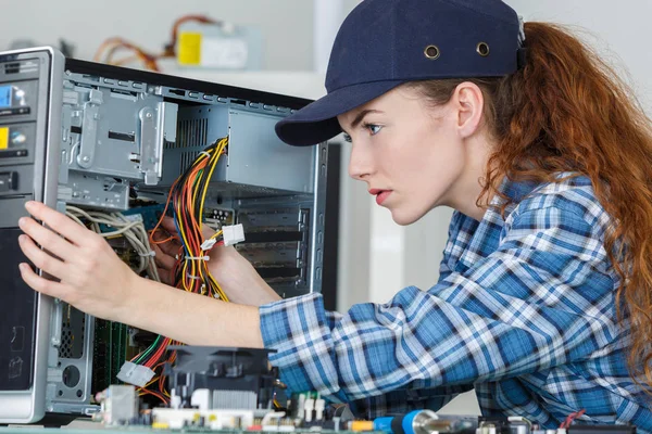 Fastställande av datormaskinvara och reparation — Stockfoto