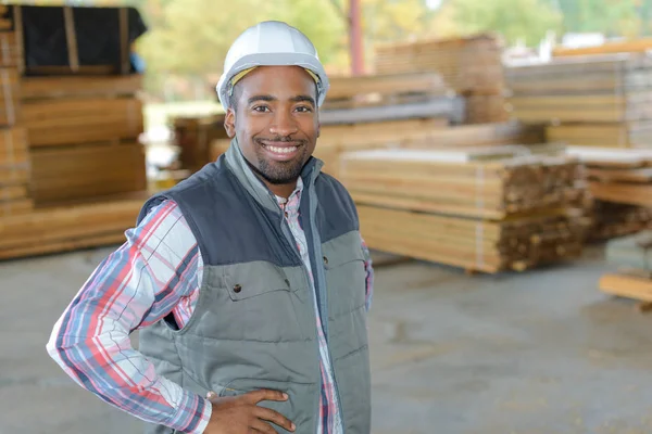 Sawmill employee posing for portrait — Stock Photo, Image