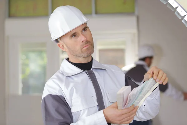 Bauarbeiter gestresst und Bauarbeiter — Stockfoto