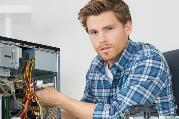 Ontwikkeling van de computerhardware — Stockfoto