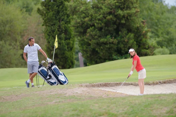 Il turno della donna per il golf — Foto Stock