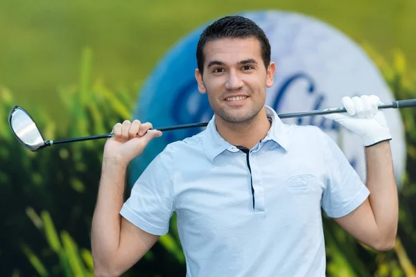 Szczęśliwy gracz w golfa i golfa — Zdjęcie stockowe