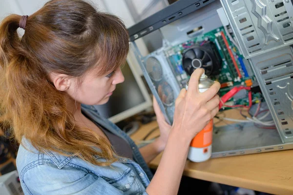 Reinigung des CPU-Ventilators — Stockfoto