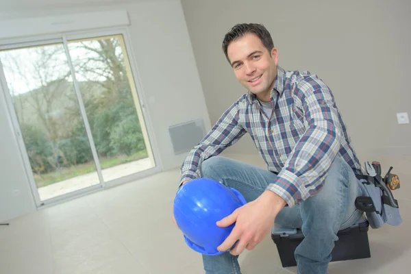 Building sitting and smiling — Stock Photo, Image