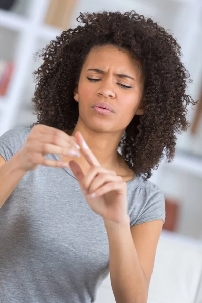 Close up bandage on an injured finger outdoor — Stock Photo, Image