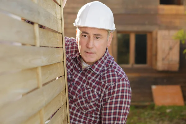 Contractor handyman builder outdoors — Stock Photo, Image