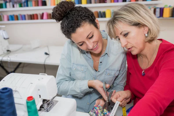 Beratung vor Beginn der Arbeit — Stockfoto