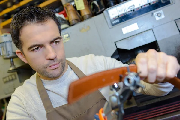 Some techniques in shoe repair — Stock Photo, Image