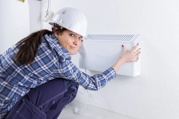 Inspection on the ventilation device — Stock Photo, Image