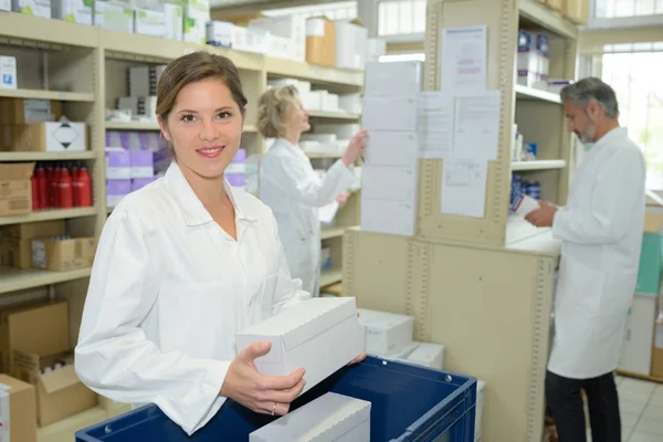 Entrega de desembalaje farmacéutico y farmacéutico — Foto de Stock