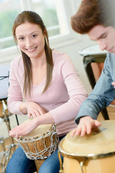 Slagverk lektion och trumma — Stockfoto