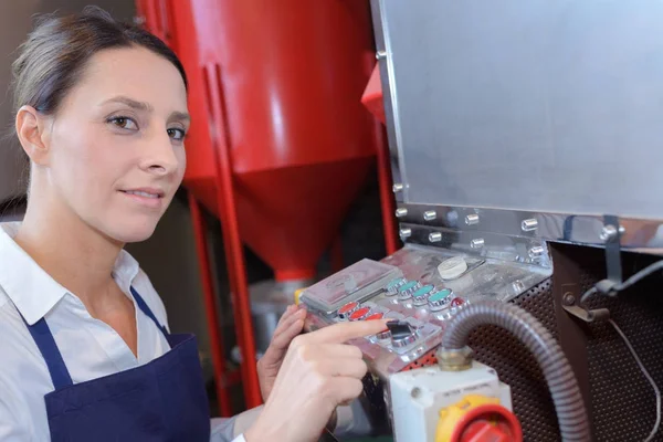 Retrato de trabajadora confiada —  Fotos de Stock