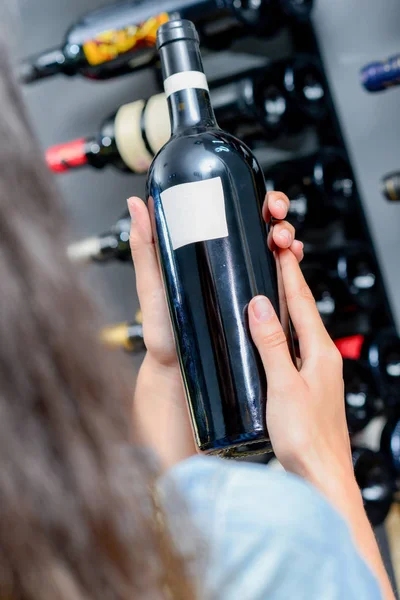 Bottle of wine and aroma — Stock Photo, Image