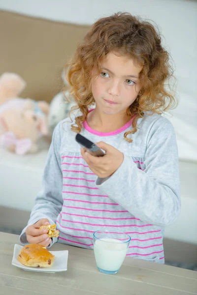 Menina no quarto — Fotografia de Stock