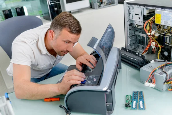 Dags att byta bläck — Stockfoto