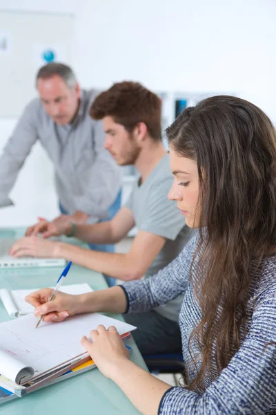 I klassrummet och lära — Stockfoto