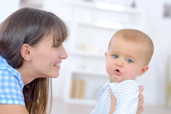 Baby and the nanny — Stock Photo, Image