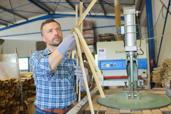 Papierrolle und Fabrik herstellen — Stockfoto