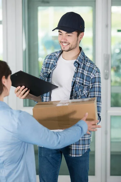 Ta emot rutan och adress — Stockfoto