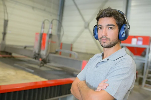 Porträt eines Industriearbeiters — Stockfoto