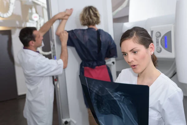 Gesundheitsmedizinisches und radiologisches Konzept — Stockfoto