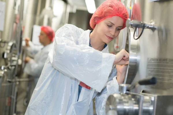 Female distillery professional and industrial — Stock Photo, Image