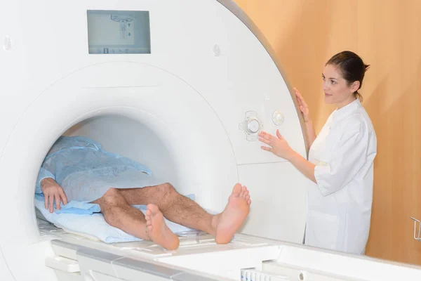 Patient in scanner tunnel — Stock Photo, Image