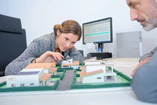 Inspecting the subdivision model — Stock Photo, Image