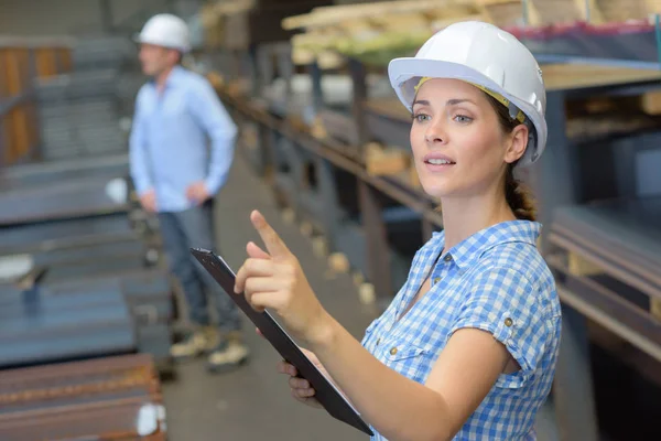Woman manager on site — Stock Photo, Image