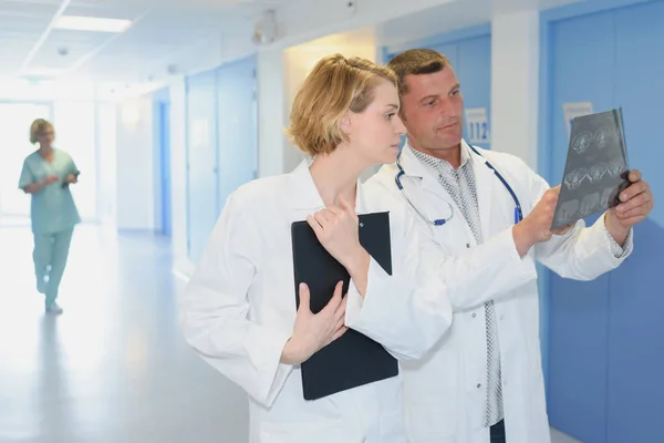 Cirugía personas salud y medicina concepto — Foto de Stock