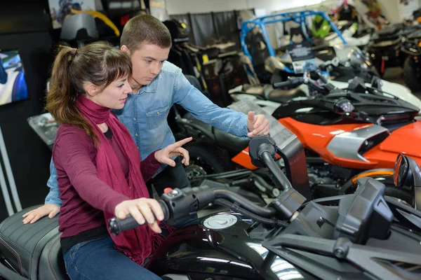 Trying a quad and shop — Stock Photo, Image