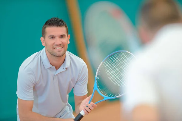 Een voorbereide tennisser — Stockfoto