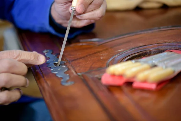 Restauración de muebles y muebles — Foto de Stock