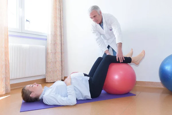 Donne incinte e medico — Foto Stock