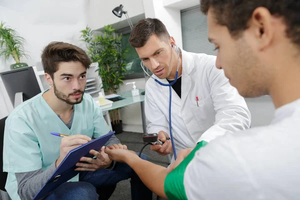 Zdravotní péče nemocnice medicína koncept — Stock fotografie