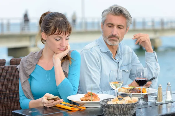 Calificar la comida y el puerto —  Fotos de Stock