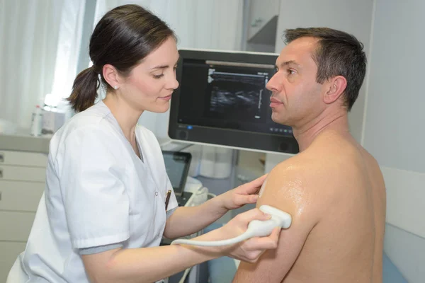 Ultrasound at the arm — Stock Photo, Image