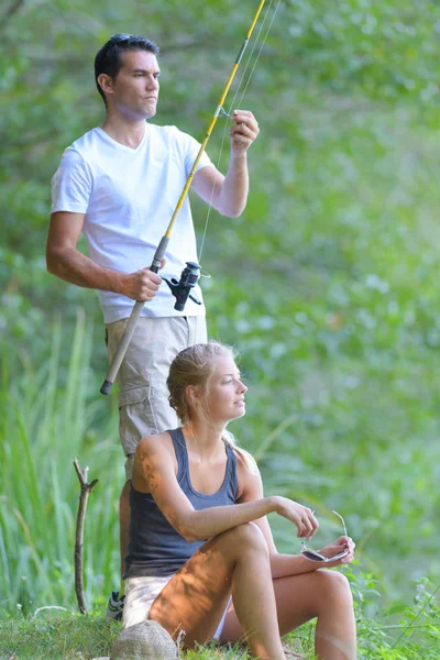 Casal história de amor é pesca — Fotografia de Stock