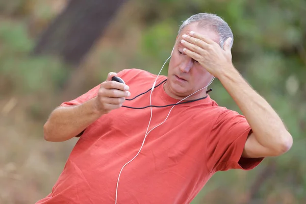 Homem lutando o exercício — Fotografia de Stock