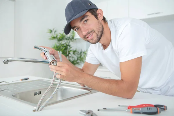 L'homme à tout faire et le travail — Photo