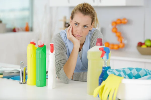 Portrait of young beautiful woman tired of cleaning up — Stock Photo, Image