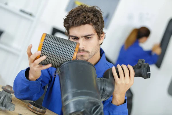 Máquina de fabricação de metal hidráulico — Fotografia de Stock