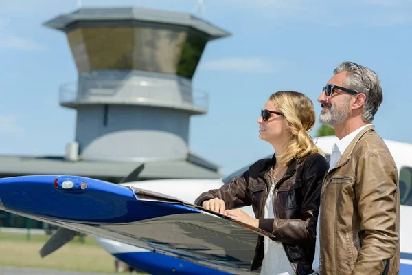 People and flight control equipment — Stock Photo, Image