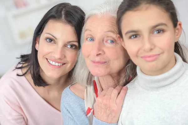 Portrait of two girls with grandmother — Stock Photo, Image