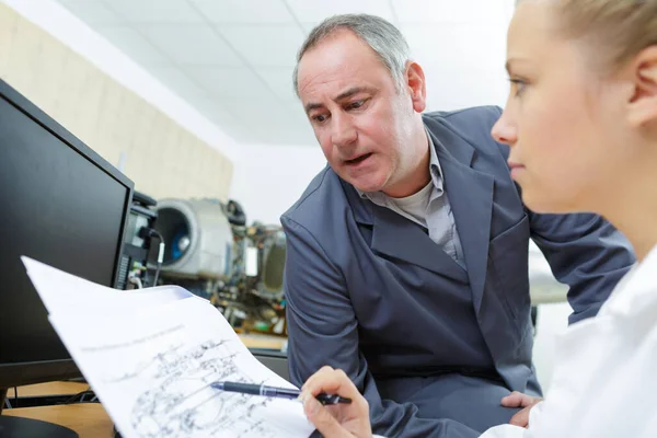 Bildung High School Technologie Und Menschen Konzept — Stockfoto