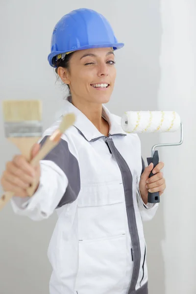 Woman Painter Painting New Apartment — Stock Photo, Image