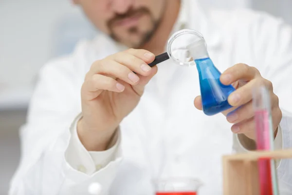 Scientist Doing Experiments Laboratory — Stock Photo, Image