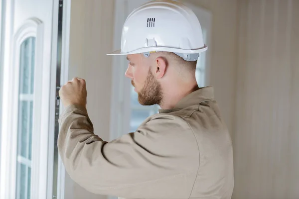 Handyman Install New Door Lock Room — Stock Photo, Image